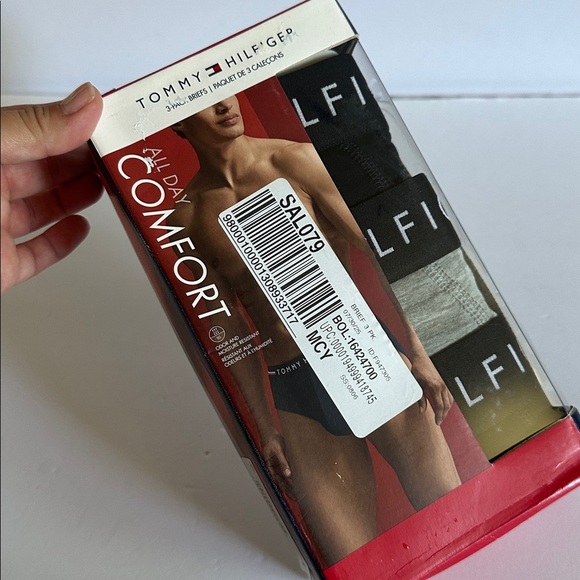 Nwt Tommy Hilfiger Men's Briefs/ underwear- Black and Gray - Picture 2 of 5